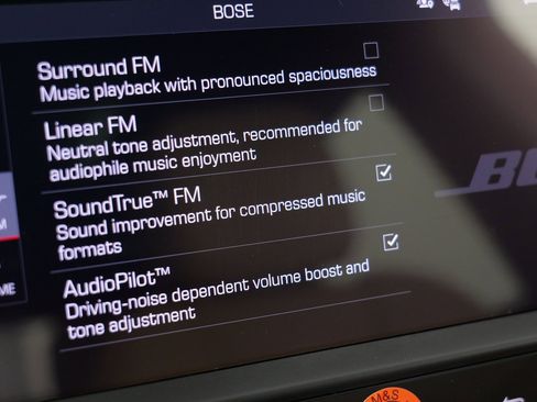 Used 2025 Porsche Macan image 63