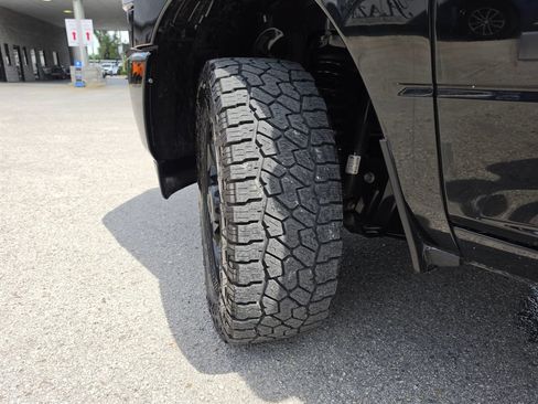Used 2022 RAM 2500 Big Horn w/ Level C Equiment Group AWD/4WD image 34