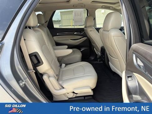 Certified 2021 Buick Enclave Premium w/ Sun and Sites Package AWD/4WD image 18