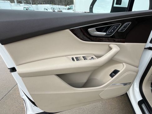 Used 2019 Audi Q7 3.0T Premium Plus w/ Premium Plus Package image 14