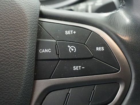 Certified 2019 Jeep Cherokee Limited w/ Trailer Tow Group image 37