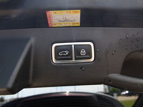 Used 2023 Kia Sorento SX Prestige w/ Panoramic Sunroof Package AWD/4WD image 38