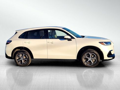 Used 2024 Honda HR-V EX-L image 4