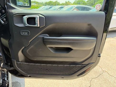Used 2024 Jeep Wrangler Unlimited Sport AWD/4WD image 20