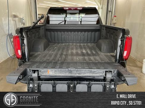 Used 2024 GMC Sierra 1500 Denali w/ Denali Reserve Package AWD/4WD image 11