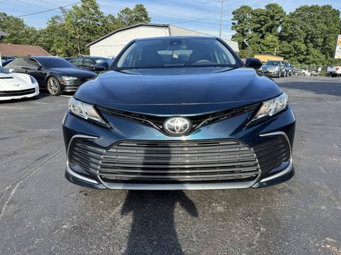 Used 2021 Toyota Camry LE FWD image 2