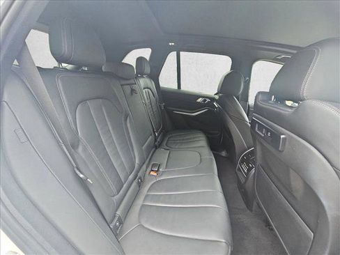 Used 2021 BMW X5 sDrive40i w/ Convenience Package image 19