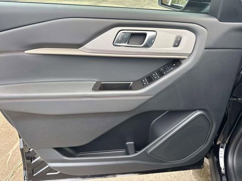 New 2026 Ford Explorer Active w/ Active Comfort Package image 20