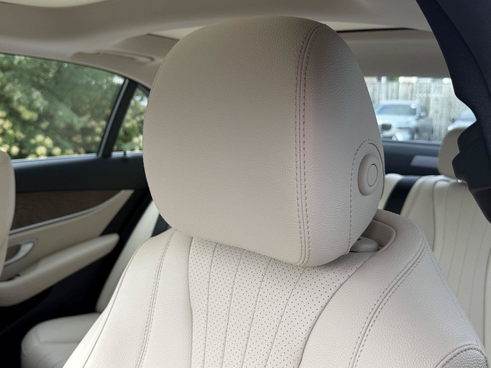 Used 2022 Mercedes-Benz E 350 4MATIC Sedan image 32