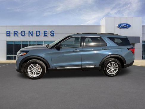 Used 2025 Ford Explorer Active image 1