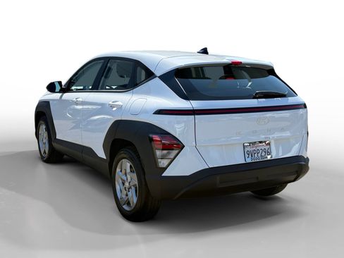 Used 2026 Hyundai Kona SE FWD image 3