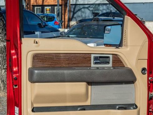 Used 2013 Ford F150 Lariat w/ Mid Equipment Group image 17