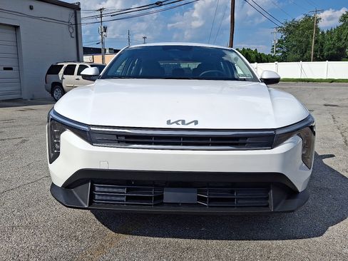 New 2025 Kia K4 LXS image 3