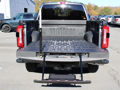 New 2026 Ford F350 Lariat w/ Black Appearance Package image 9