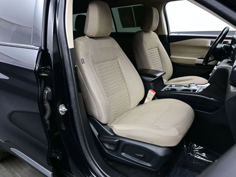 Used 2021 Ford Explorer XLT w/ Class III Trailer Tow Package image 15