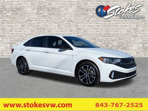 Used 2024 Volkswagen Jetta Sport image 1