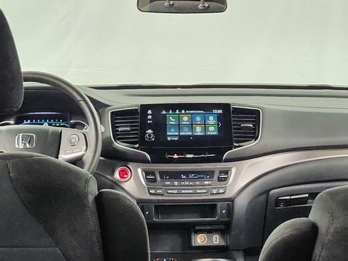 Used 2022 Honda Pilot Sport image 17