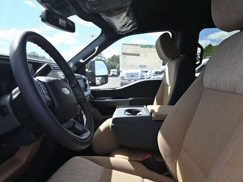 New 2026 Ford F350 XLT w/ XLT Premium Package image 40