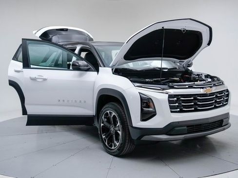 New 2026 Chevrolet Equinox LT w/ Convenience Package II image 16