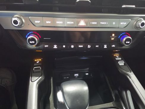 Used 2025 Kia Telluride S AWD/4WD image 15