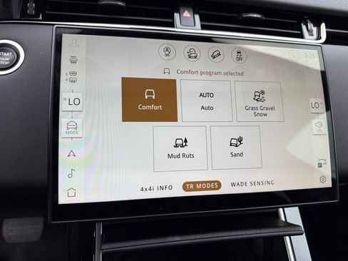 Used 2024 Land Rover Range Rover Evoque S image 18