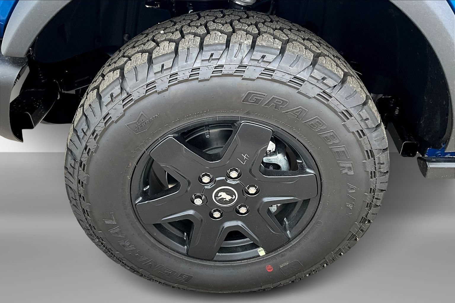 Used 2025 Ford Bronco Big Bend w/ Black Diamond Package AWD/4WD image 11