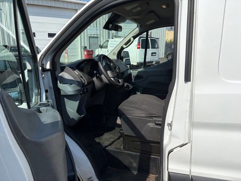 Used 2018 Ford Transit 250 130 Low Roof w/ Exterior Upgrade Package RWD image 6