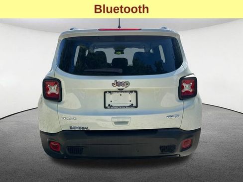 Used 2022 Jeep Renegade Latitude AWD/4WD image 11