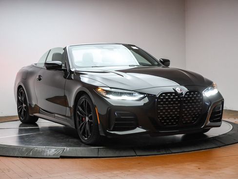 Used 2023 BMW M440i Convertible w/ Premium Package image 3