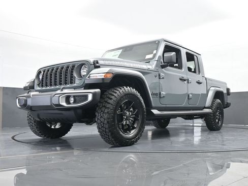 Used 2025 Jeep Gladiator Sport AWD/4WD image 56