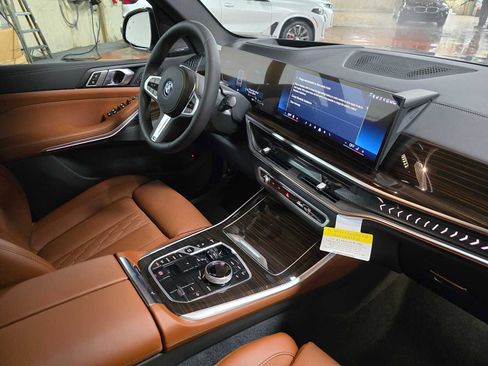 New 2026 BMW X5 xDrive50e w/ Executive Package image 10