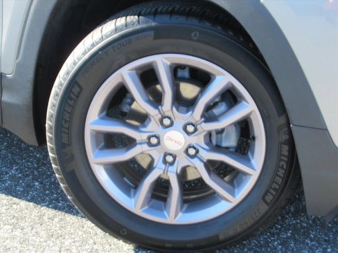 Used 2023 GMC Terrain SLT w/ LPO, Floor Liner Package image 7