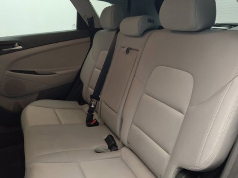 Used 2018 Hyundai Tucson Sport image 18