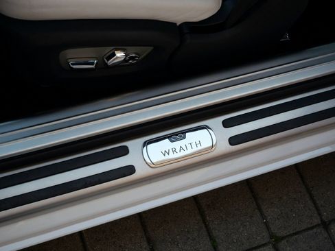 Certified 2021 Rolls-Royce Wraith w/ Rolls-Royce Signature Package RWD image 8