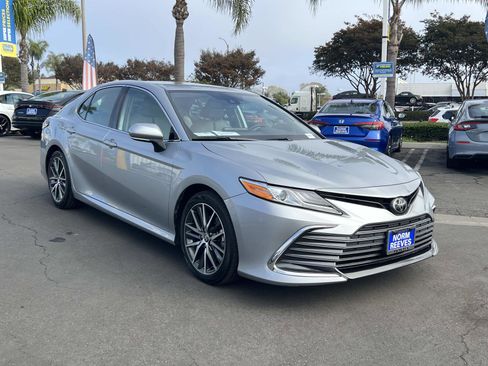 Used 2023 Toyota Camry XLE image 27