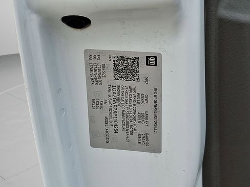 Used 2023 Chevrolet Express 3500 LS image 28