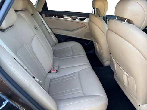 Used 2017 Genesis G80 3.8 RWD image 14