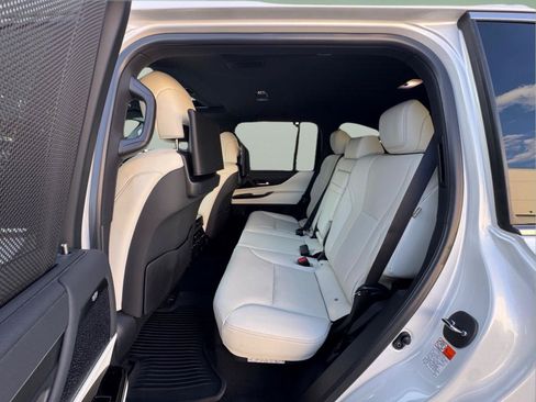 Used 2023 Lexus LX 600 4WD w/ Accessory Package (Z1) image 14