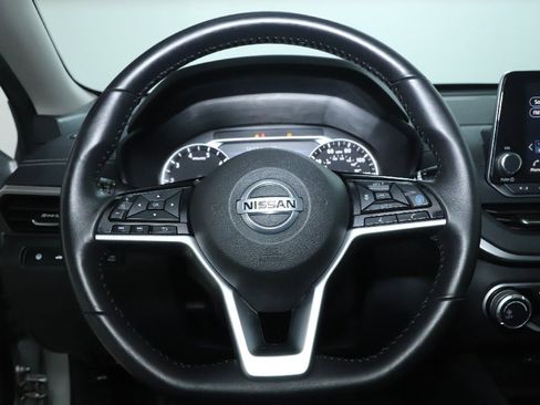 Used 2021 Nissan Altima 2.5 SV w/ SV Premium Package image 21