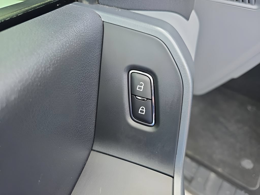 Used 2024 Ford F250 XLT AWD/4WD image 13