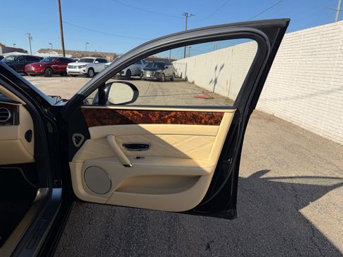 Used 2014 Bentley Flying Spur W12 image 25