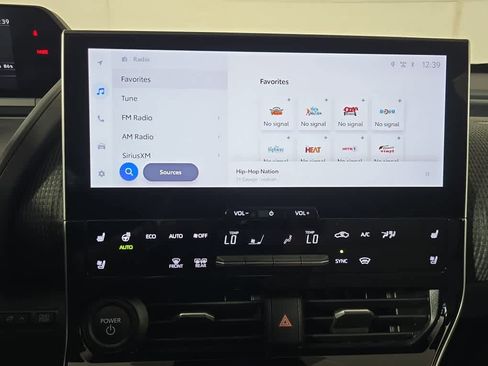 Used 2024 Subaru Solterra Touring image 39