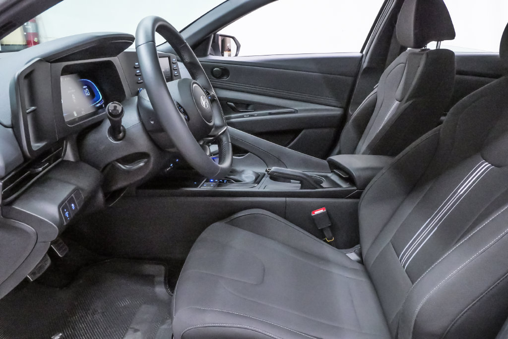 Certified 2026 Hyundai Elantra Sport FWD image 9