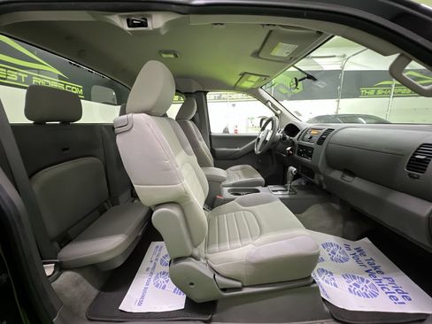 Used 2013 Nissan Frontier S RWD image 25