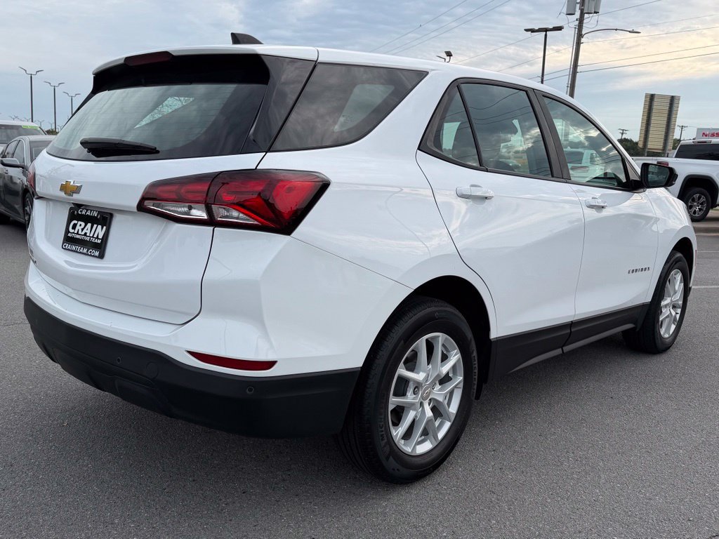 Used 2024 Chevrolet Equinox LS w/ Driver Confidence II Package FWD image 7
