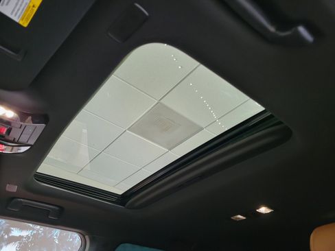 Certified 2025 Lexus GX 550 w/ Cold Area Package image 12