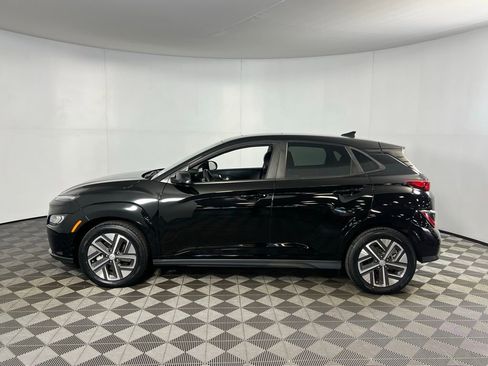 Used 2022 Hyundai Kona Limited w/ Cargo Package image 11