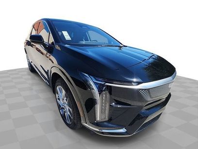 New 2025 Cadillac Optiq Luxury 1