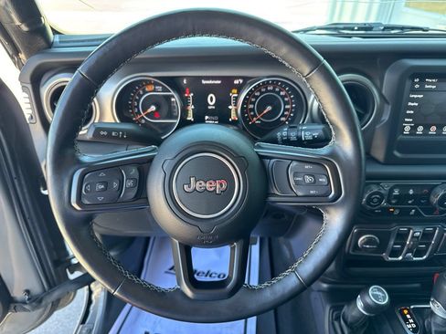 Used 2021 Jeep Wrangler Unlimited Sport AWD/4WD image 16