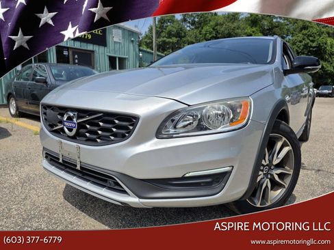 Used 2015 Volvo V60 T5 Cross Country w/ Climate Package AWD/4WD image 1